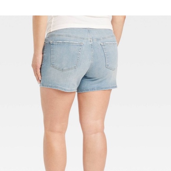 Isabel Maternity Over Belly Midi  Jean Shorts by Ingrid & Isabel Light wash - Picture 3 of 5